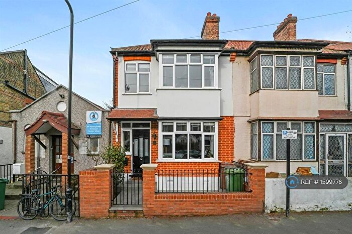 3 Bedroom Semi-Detached House To Rent In Coleridge Road, London, E17