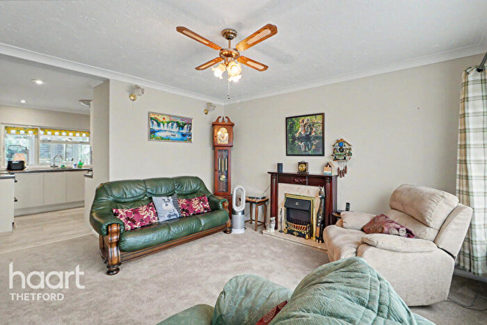 3 Bedroom Detached Bungalow For Sale In St Margarets Drive, Brandon, IP27