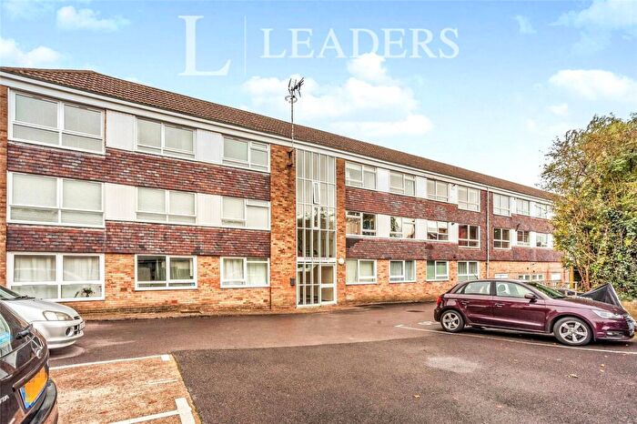 2 Bedroom Flat To Rent In London Road, Burgess Hill, West Sussex, RH15