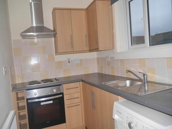 1 Bedroom Flat To Rent In Craigowan Road, Charleston, Dundee, DD2