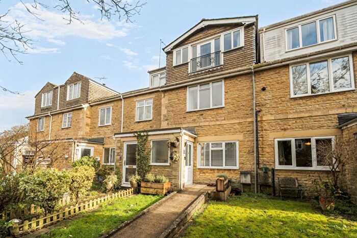 3 Bedroom Cottage For Sale In Lodge Terrace, Chipping Norton, OX7