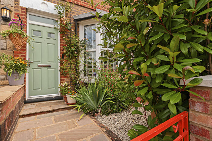 2 Bedroom Terraced House For Sale In Sunnyside Road, Chesham, HP5