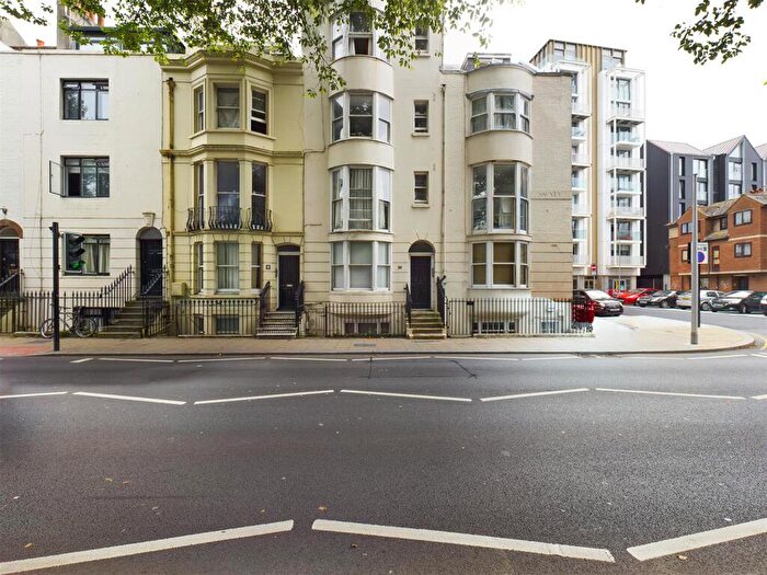 2 Bedroom Flat To Rent In Grand Parade, Brighton, BN2