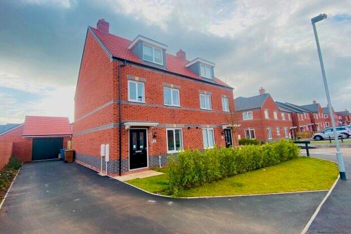 3 Bedroom Property To Rent In Bridgeman Way, Lichfield, WS14