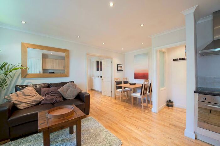 1 Bedroom Apartment To Rent In Fulham Road, London, SW10
