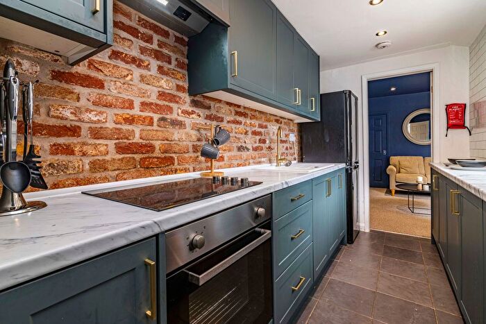 4 Bedroom Terraced House To Rent In Thesiger Street, Lincoln, LN5