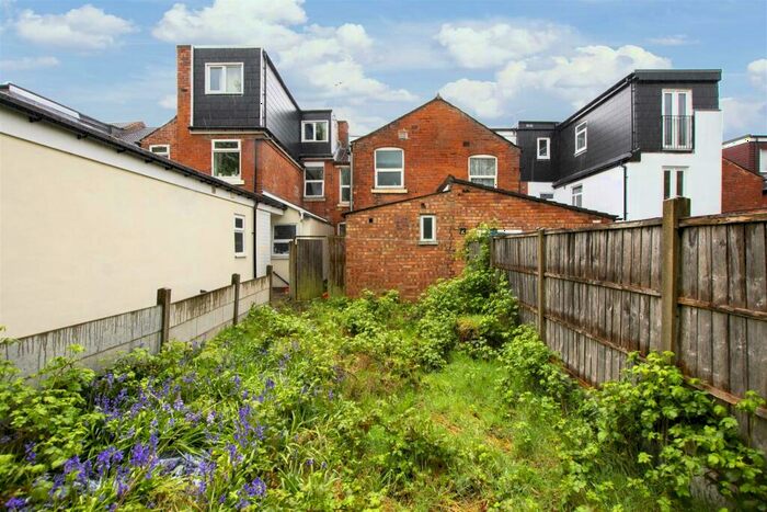 6 Bedroom House To Rent In Dawlish Road, Birmingham, B29