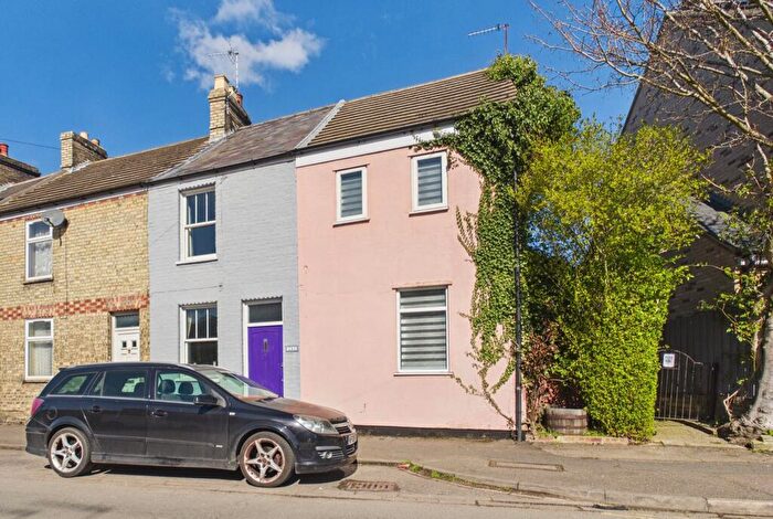 2 Bedroom End Of Terrace House For Sale In High Street, Chesterton, Cambridge, Cambridgeshire, CB4