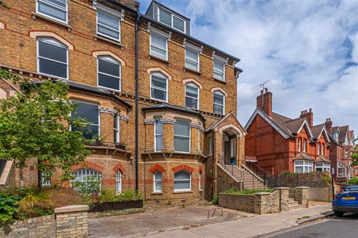 2 Bedroom Flat To Rent In Prince Arthur Road, Hampstead, NW3