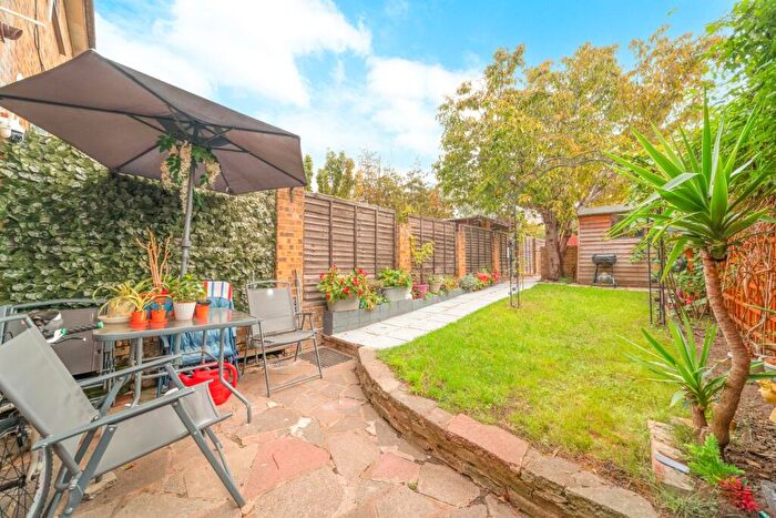 2 Bedroom Terraced House For Sale In Lent Rise Road, Burnham, Slough, SL1