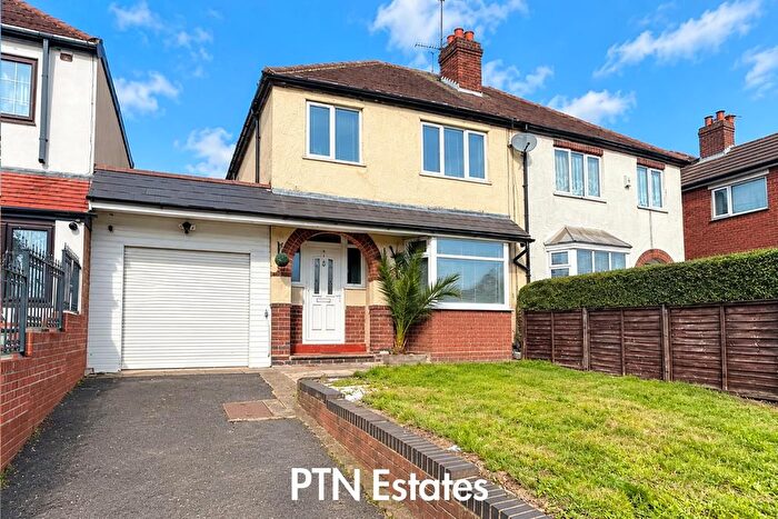 3 Bedroom Semi-Detached House To Rent In Buffery Road, Dudley, DY2