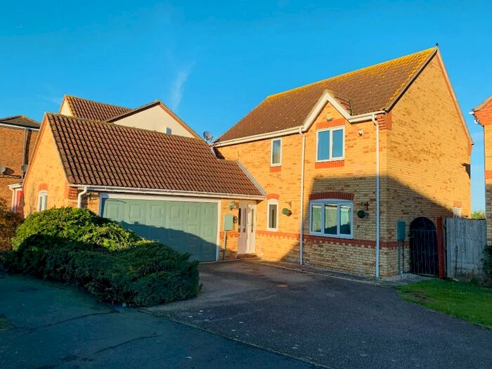 4 Bedroom Detached House To Rent In Paddock Lane, LN4