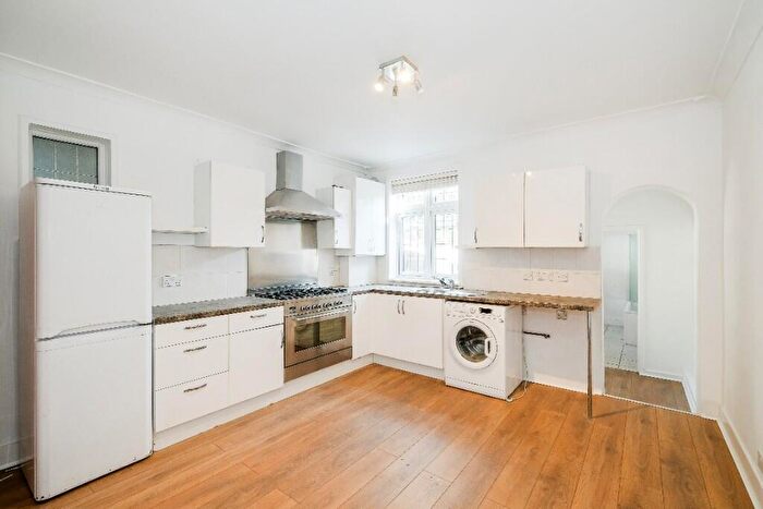 2 Bedroom Semi-Detached House For Sale In Maybank Road, South Woodford, E18