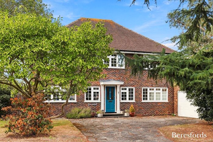 5 Bedroom Detached House For Sale In The Witherings, Emerson Park, RM11
