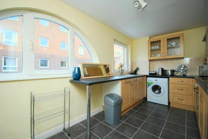 4 Bedroom Town House To Rent In Cyclops Mews, Isle Of Dogs, E14