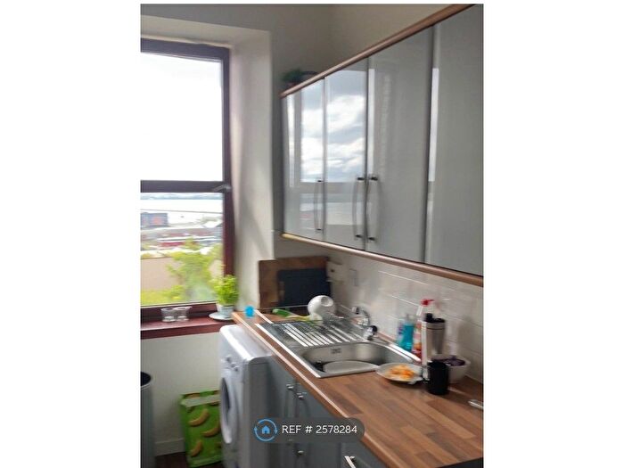 2 Bedroom Flat To Rent In Victoria Street, Dundee, DD4