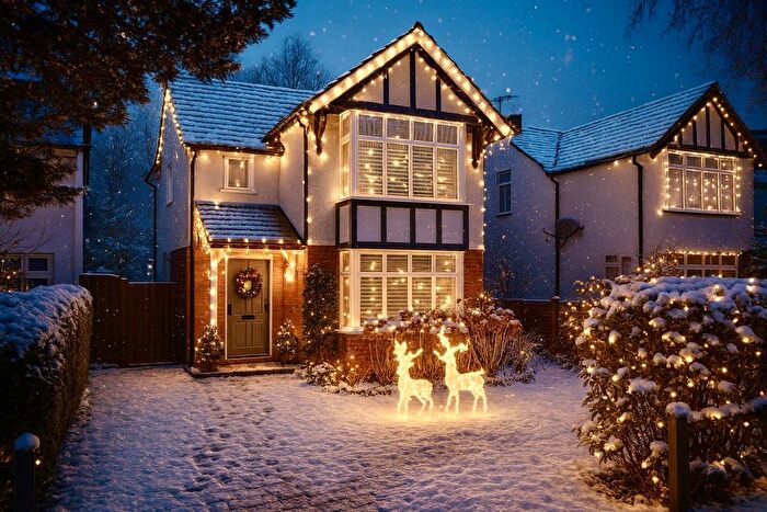 3 Bedroom Detached House For Sale In Park Road, Camberley, GU15