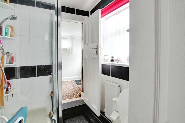 3 Bedroom Terraced House For Sale In Newlands Road, Ramsgate, Kent, CT12