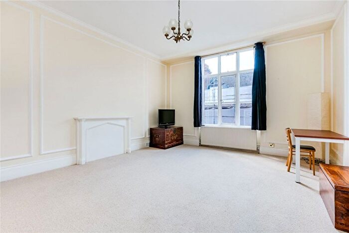 2 Bedroom Flat To Rent In York House, Marylebone, W1H