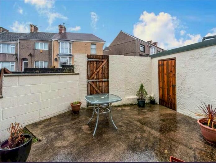 3 Bedroom Terraced House To Rent In Bay Street, Port Tennant, Swansea, SA1