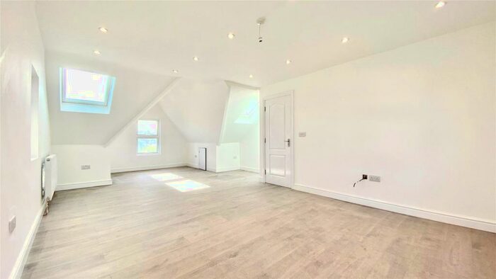 Studio To Rent In Wokingham Road, Reading, Berkshire, RG6