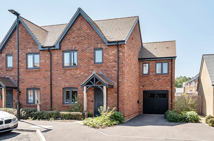 4 Bedroom Semi-Detached House To Rent In Belvedere Way, Eastleigh, Hampshire, SO50