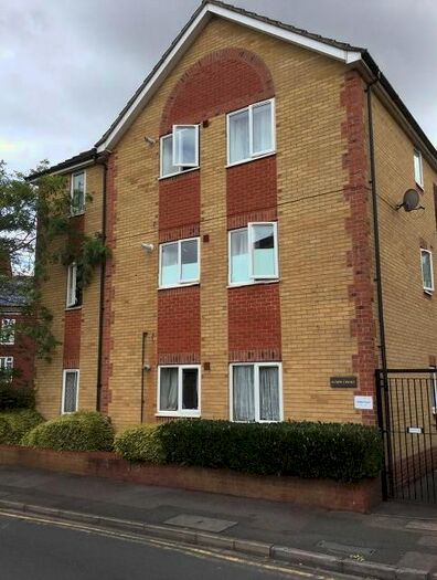 1 Bedroom Flat To Rent In Norwood Road, Reading, RG1