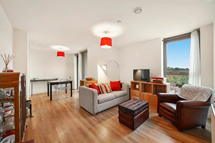 1 Bedroom Apartment To Rent In Da Vinci Torre, Lewisham, SE13