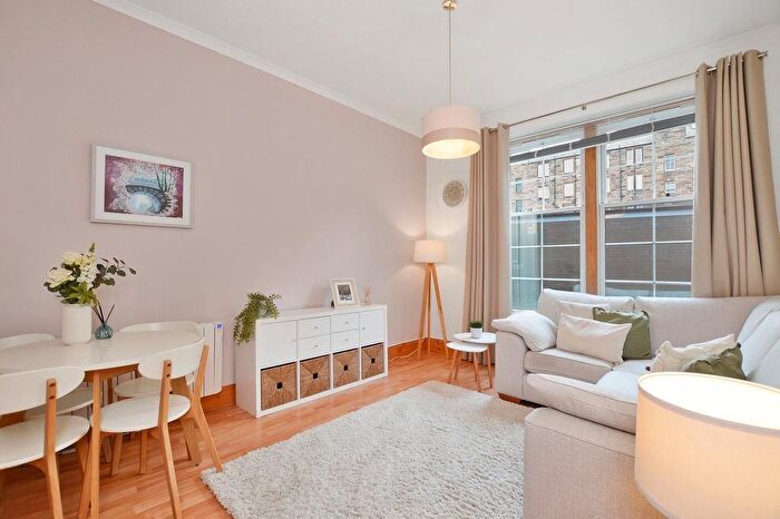 1 Bedroom Flat To Rent In Watson Crescent, Edinburgh, EH11