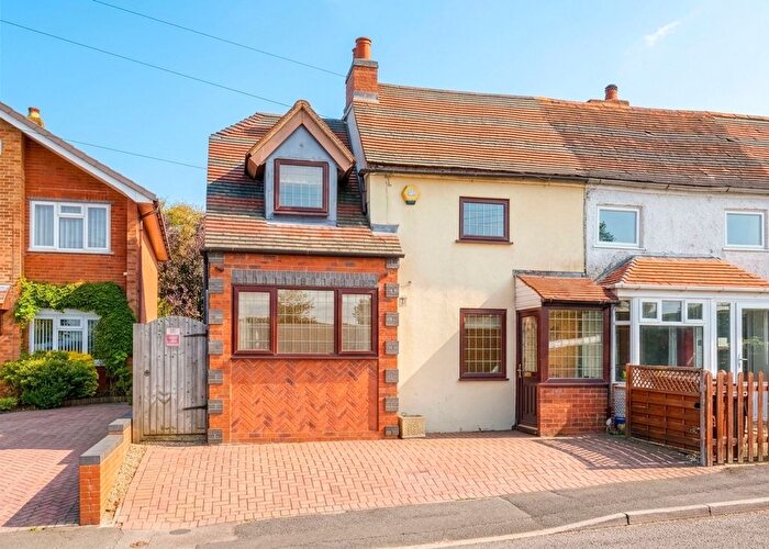 3 Bedroom Semi-Detached House For Sale In Barley Mow Lane, Catshill, B61