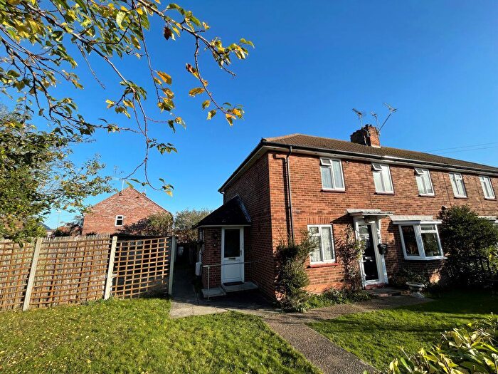 2 Bedroom Flat To Rent In Taylors Road, Rowhedge, Colchester, CO5