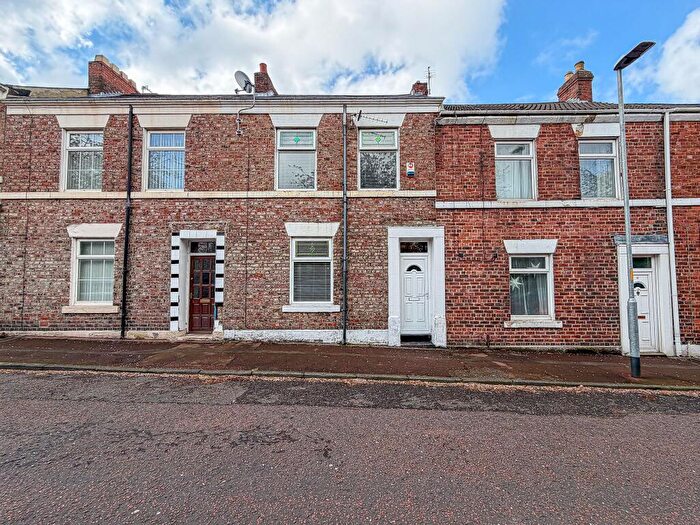 2 Bedroom Terraced House For Sale In Chester Place, Bensham, Gateshead, NE8
