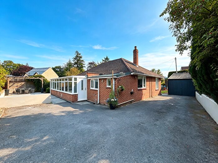 3 Bedroom Detached Bungalow For Sale In Mill Lane, Bourton, SP8