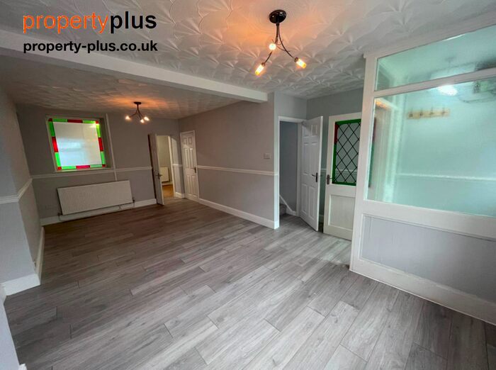 3 Bedroom Terraced House To Rent In Queen Street, Pentre - Pentre, CF41