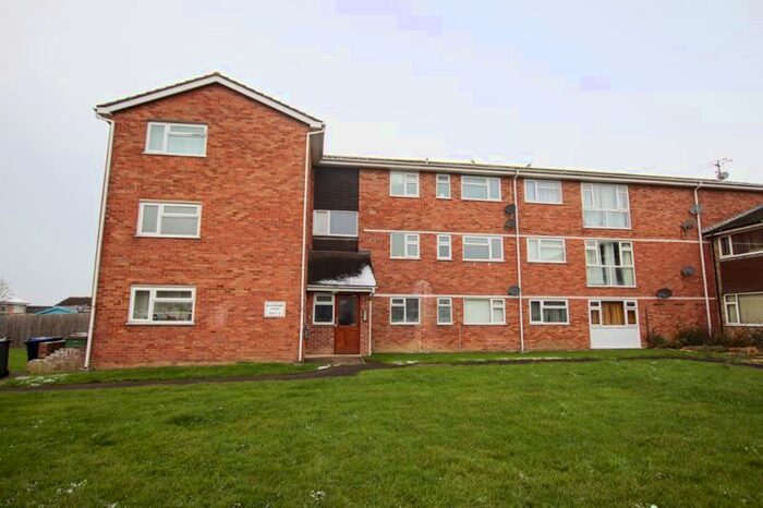 2 Bedroom Flat To Rent In Blackmore Court, Melksham, SN12