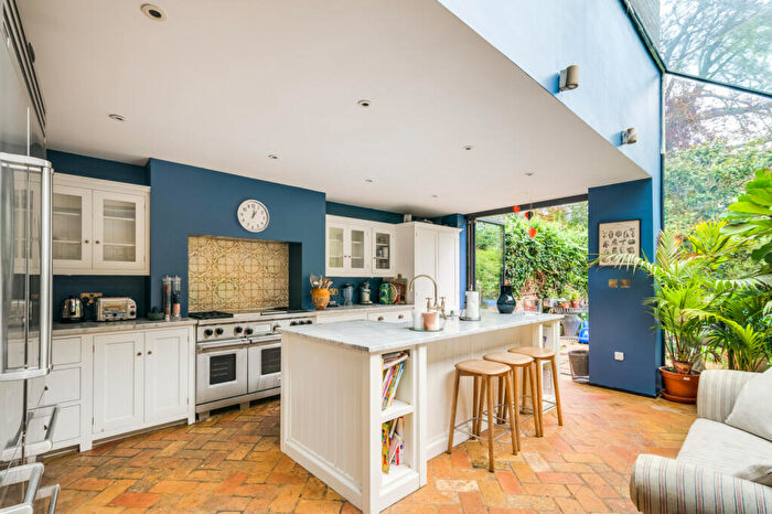 4 Bedroom Terraced House To Rent In Balfour Road, Islington, N5