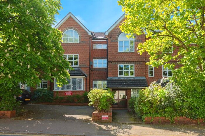 1 Bedroom Flat To Rent In Cedar Road, Sutton, SM2