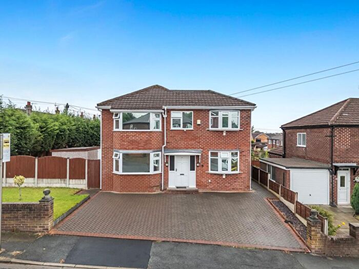 4 Bedroom Detached House For Sale In Vicarage Road, Ashton-Under-Lyne, OL7