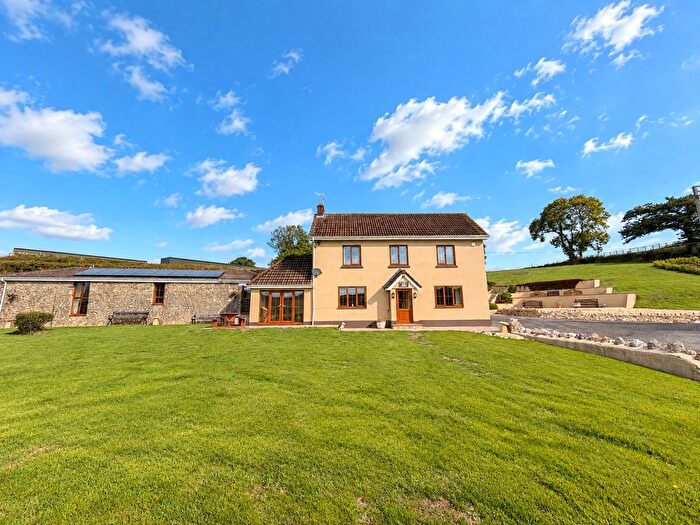 Equestrian To Rent In Lower Wadden Farm, Southleigh, Colyton, Devon, EX24