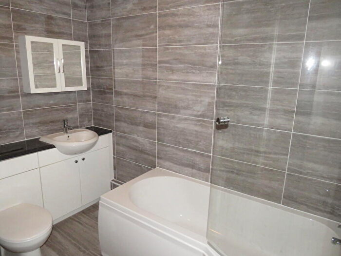 2 Bedroom Flat To Rent In Cocklebie Road, Stewarton, KA3