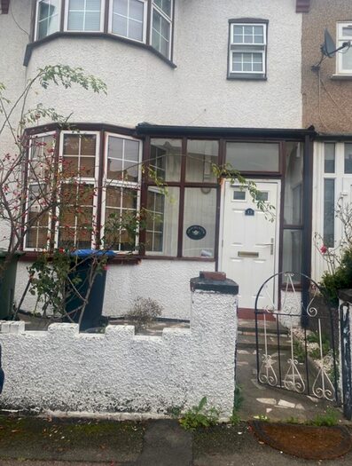 4 Bedroom Terraced House To Rent In Fernbank Avenue, Wembley, HA0