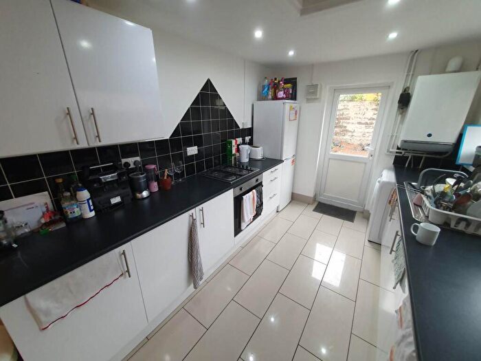 5 Bedroom House To Rent In Woodville Road, Cathays, Cardiff, CF24