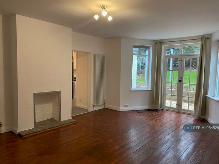 2 Bedroom Flat To Rent In Thorpewood Avenue, Forest Hill, SE26