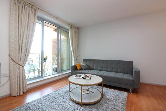 1 Bedroom Apartment To Rent In Adriatic Building, Narrow Street, Limehouse, London, E14