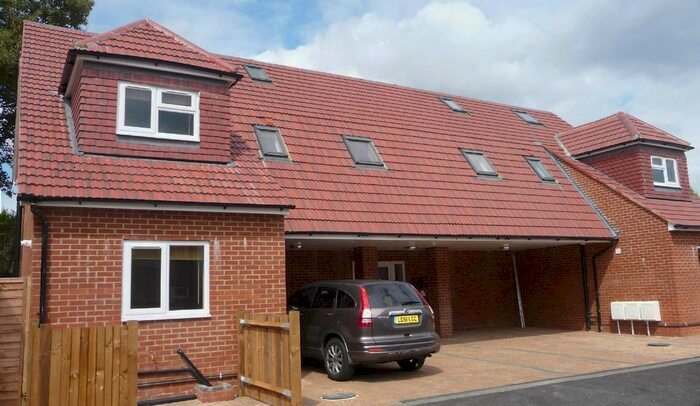 1 Bedroom Flat To Rent In Chipstead Valley Road, Coulsdon, CR5