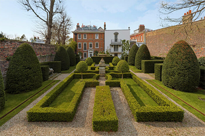 9 Bedroom House For Sale In Hampstead Grove, Hampstead, London, NW3