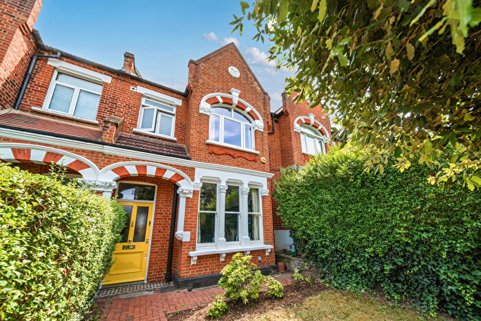 4 Bedroom Terraced House For Sale In Knights Hill, West Norwood, London, SE27