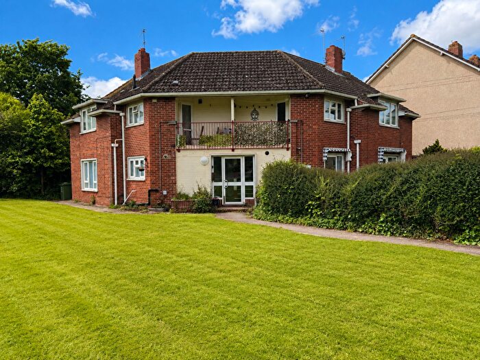 1 Bedroom Flat To Rent In Brook Close, Exeter, EX1