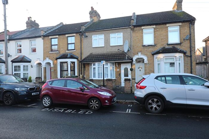 3 Bedroom Terraced House To Rent In Kensington Road, Romford, RM7