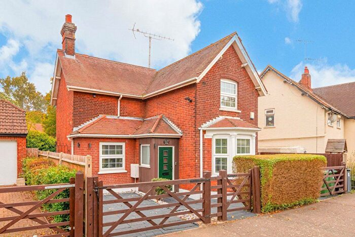 3 Bedroom Detached House For Sale In Cow Lane, Watford, Hertfordshire, WD25
